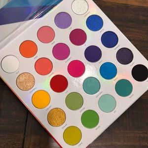 Morphe 25L Artistry Eyeshadow Palette